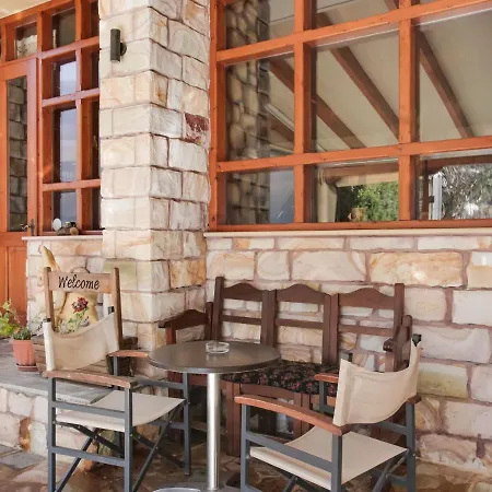 别墅 Alluring Holiday In Stournareika With Terrace Pýli